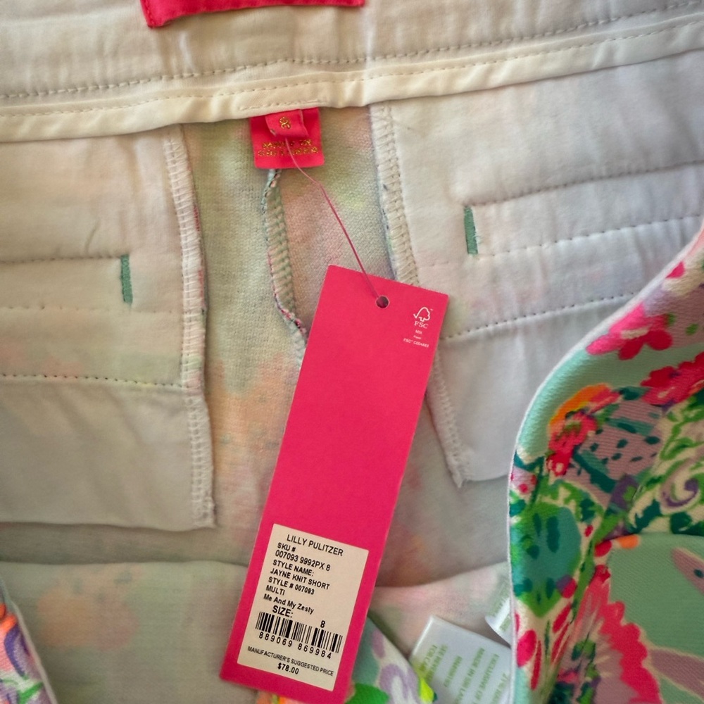 Lilly Pulitzer Vibrant Floral Women's Shorts - Picture 3 of 5